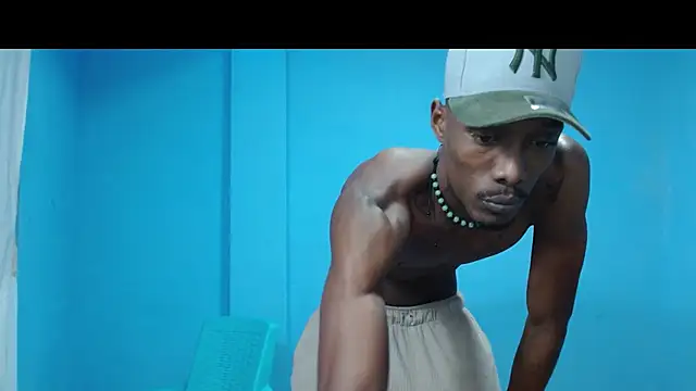 Snapshot of Darick_brown chatting on 14, 12, 2025 Darick brown online show from 14, 12, 2025