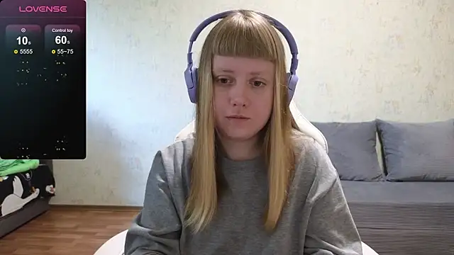 Snapshot of June_shy0 chatting on 9, 5, 2026 June shy0 online show from 9, 5, 2026