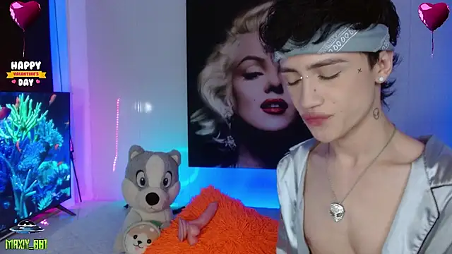 maxiy 001 online show from 6, 2, 2025