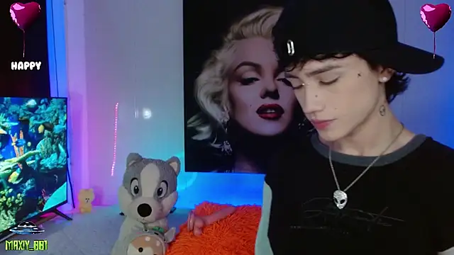 maxiy 001 online show from 8, 2, 2025