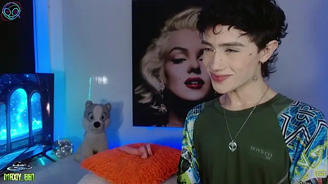 maxiy 001 online show from 24, 9, 2025