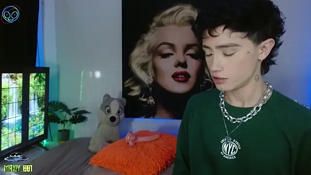 maxiy 001 online show from 16, 11, 2025