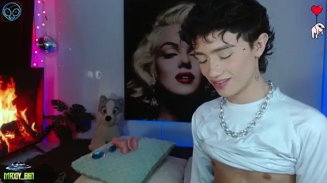Snapshot of maxiy_001 chatting on 26, 4, 2026 maxiy 001 online show from 26, 4, 2026