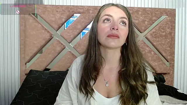 Snapshot of _isaabellaa chatting on 23, 4, 2026 isaabellaa online show from 23, 4, 2026