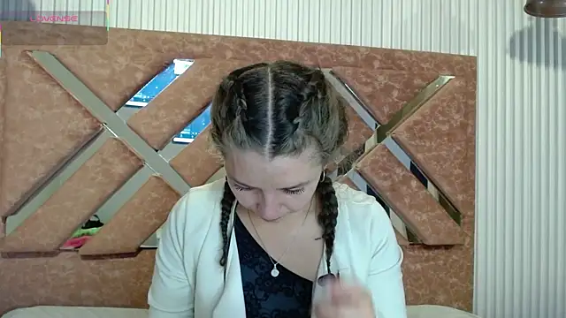 Snapshot of _isaabellaa chatting on 4, 5, 2026 isaabellaa online show from 4, 5, 2026