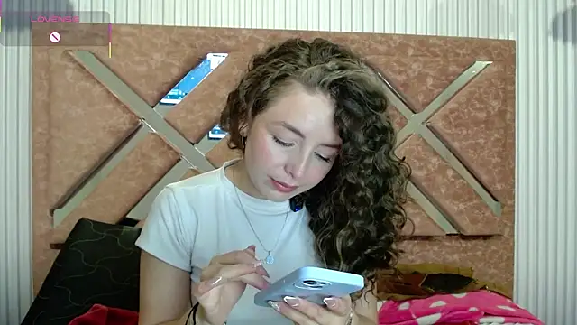 Snapshot of _isaabellaa chatting on 6, 5, 2026 isaabellaa online show from 6, 5, 2026