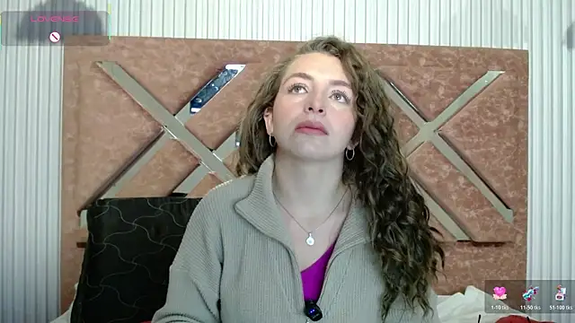 Snapshot of _isaabellaa chatting on 7, 5, 2026 isaabellaa online show from 7, 5, 2026