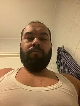 Snapshot of malout123J chatting on 15, 3, 2026 malout123J online show from 15, 3, 2026