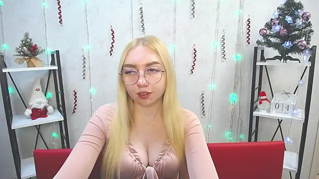 BeatriceFly online show from 4, 1, 2025