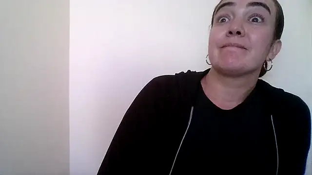 Snapshot of skayhot_ chatting on 20, 5, 2026 skayhot online show from 20, 5, 2026