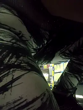 Edged Hot69 online show from 25, 9, 2025