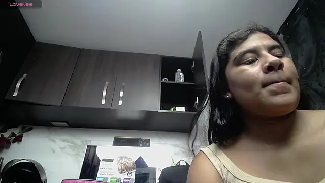 iniyalaboni online show from 24, 10, 2025