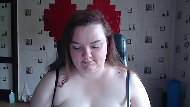 Snapshot of TasyaBigTTs chatting on 20, 9, 2025 TasyaBigTTs online show from 20, 9, 2025