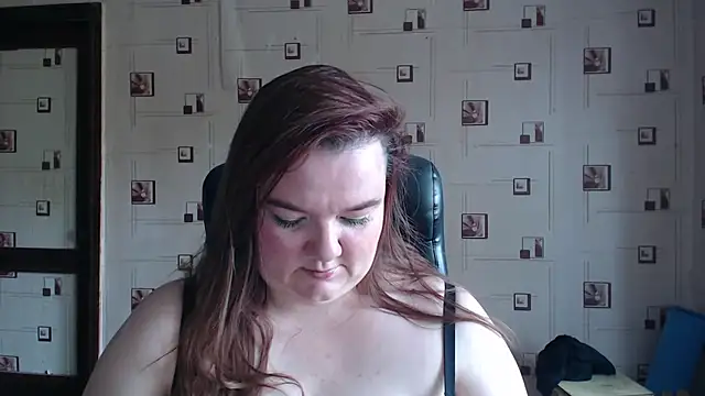 Snapshot of TasyaBigTTs chatting on 16, 10, 2025 TasyaBigTTs online show from 16, 10, 2025