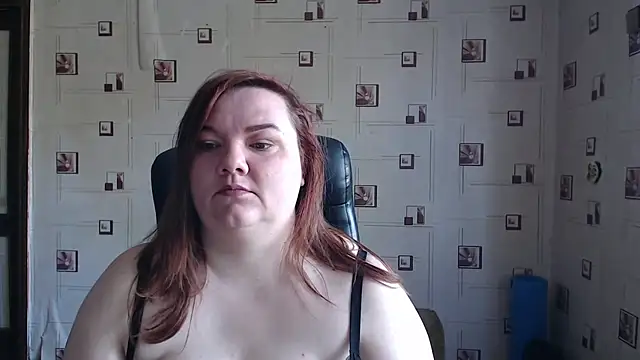 Snapshot of TasyaBigTTs chatting on 17, 4, 2026 TasyaBigTTs online show from 17, 4, 2026