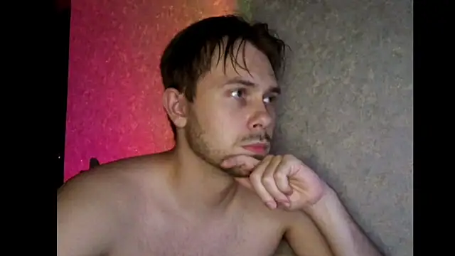 Snapshot of mike_peach chatting on 8, 11, 2025 mike peach online show from 8, 11, 2025