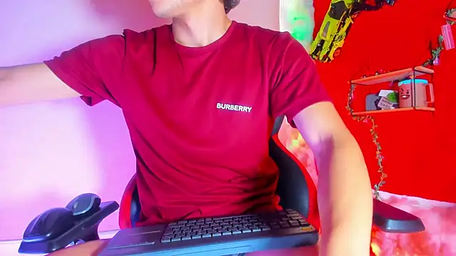 LilOwen  online show from 15, 4, 2026