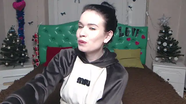 JasmineKouch online show from 14, 1, 2026