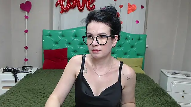 Snapshot of JasmineKouch chatting on 8, 7, 2026 JasmineKouch online show from 8, 7, 2026