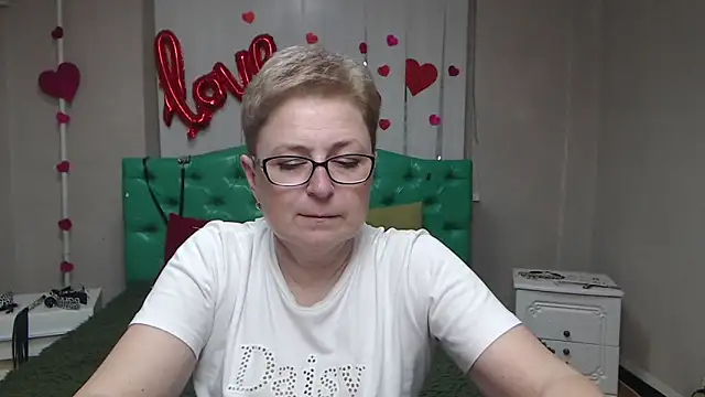 Snapshot of EmiliaGree chatting on 22, 5, 2026 EmiliaGree online show from 22, 5, 2026