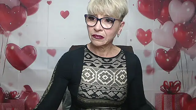 Snapshot of EllaBonito chatting on 7, 5, 2026 EllaBonito online show from 7, 5, 2026