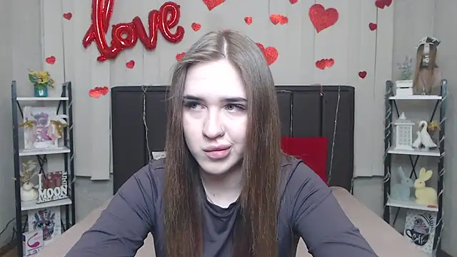 LauraHlot online show from 10, 3, 2026