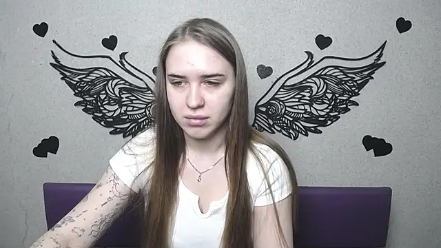 Snapshot of LauraHlot chatting on 26, 4, 2026 LauraHlot online show from 26, 4, 2026