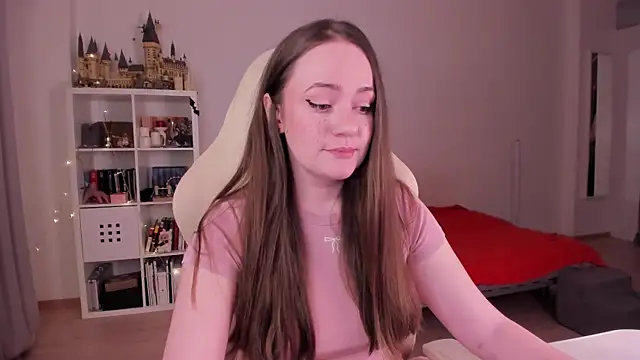 Snapshot of WalkingGirl chatting on 28, 9, 2025 WalkingGirl online show from 28, 9, 2025