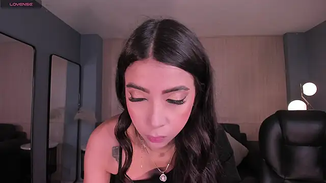 Snapshot of ValeriaVelvet chatting on 1, 5, 2026 ValeriaVelvet online show from 1, 5, 2026