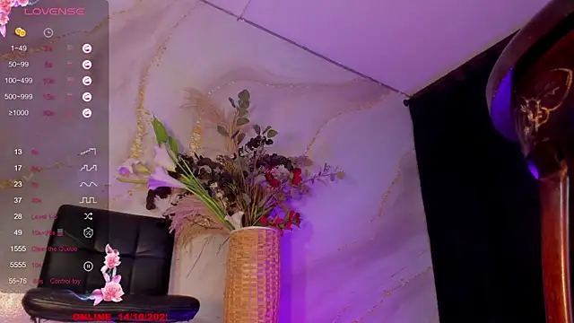 Snapshot of Karla-Ebony chatting on 14, 10, 2025 Karla-Ebony online show from 14, 10, 2025