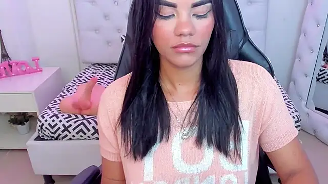 Snapshot of silvana__miller chatting on 14, 1, 2025 silvana miller online show from 14, 1, 2025