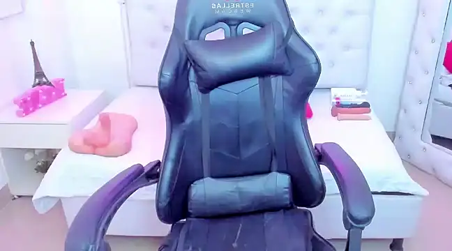 Snapshot of silvana__miller chatting on 30, 1, 2025 silvana miller online show from 30, 1, 2025