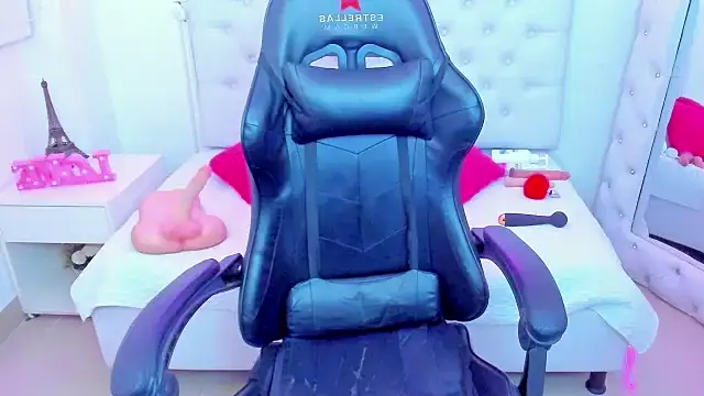 Snapshot of silvana__miller chatting on 8, 2, 2025 silvana miller online show from 8, 2, 2025