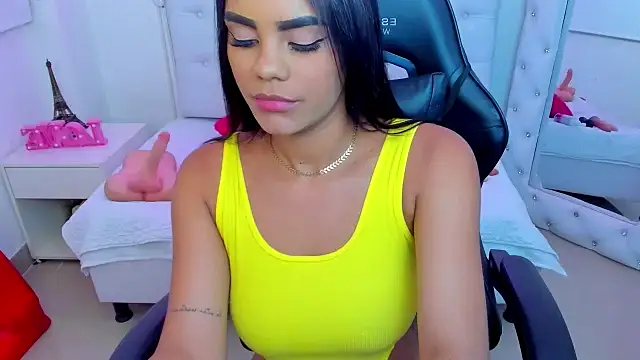 Snapshot of silvana__miller chatting on 12, 2, 2025 silvana miller online show from 12, 2, 2025