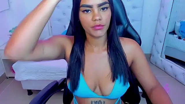 Snapshot of silvana__miller chatting on 17, 2, 2025 silvana miller online show from 17, 2, 2025