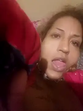 Snapshot of Mircka chatting on 15, 4, 2026 Mircka online show from 15, 4, 2026