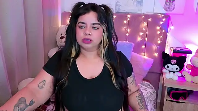 MiahJoness online show from 14, 11, 2025