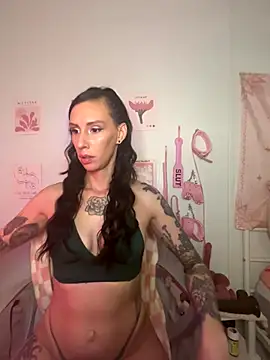 Snapshot of averietheangel chatting on 11, 10, 2025 averietheangel online show from 11, 10, 2025