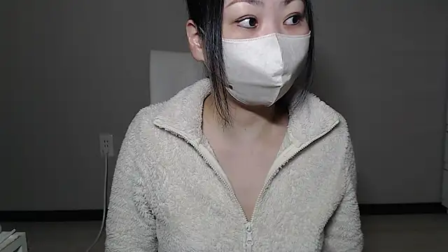 Snapshot of Hika-Channel chatting on 1, 1, 2025 Hika-Channel online show from 1, 1, 2025