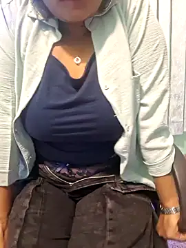 Snapshot of N-Natasha chatting on 28, 12, 2024 N-Natasha online show from 28, 12, 2024