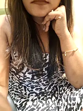 Snapshot of N-Natasha chatting on 4, 3, 2025 N-Natasha online show from 4, 3, 2025