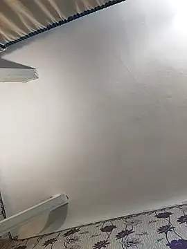 Snapshot of SweetLeila40 chatting on 21, 2, 2025 SweetLeila40 online show from 21, 2, 2025