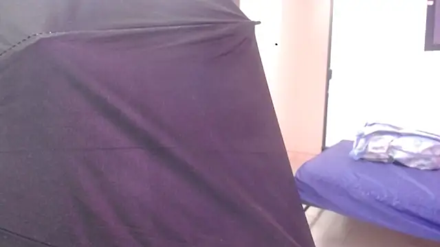 Snapshot of evaleribigtits18 chatting on 19, 1, 2026 evaleribigtits18 online show from 19, 1, 2026