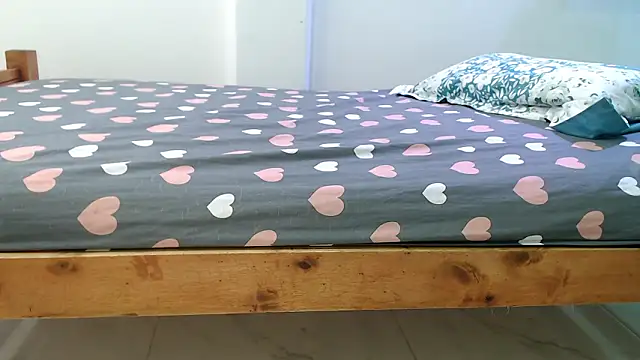 Snapshot of evaleribigtits18 chatting on 3, 2, 2026 evaleribigtits18 online show from 3, 2, 2026