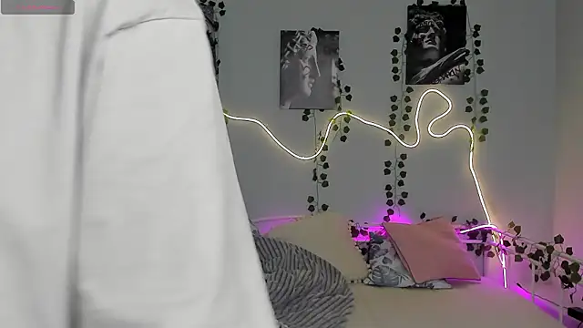 Snapshot of Melissa_babs chatting on 8, 12, 2024 Melissa babs online show from 8, 12, 2024