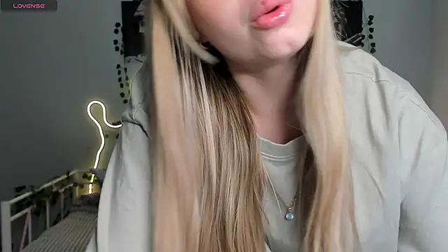 Snapshot of Melissa_babs chatting on 23, 12, 2024 Melissa babs online show from 23, 12, 2024