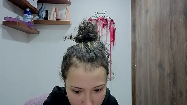 avans 15 online show from 29, 11, 2025