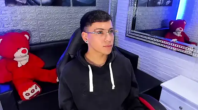 salvadorgomezx online show from 9, 2, 2025