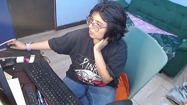 Snapshot of X_CHERRY_XX chatting on 1, 7, 2026 X CHERRY XX online show from 1, 7, 2026