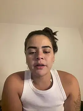 Snapshot of rebeccaareys chatting on 2, 2, 2025 rebeccaareys online show from 2, 2, 2025